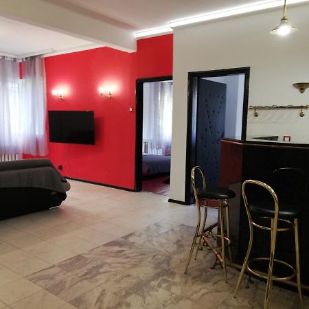 Top Center Cozy And Spacious Apartment โซเฟีย ภายนอก รูปภาพ