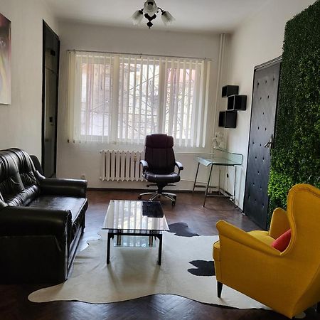Top Center Cozy And Spacious Apartment โซเฟีย ภายนอก รูปภาพ