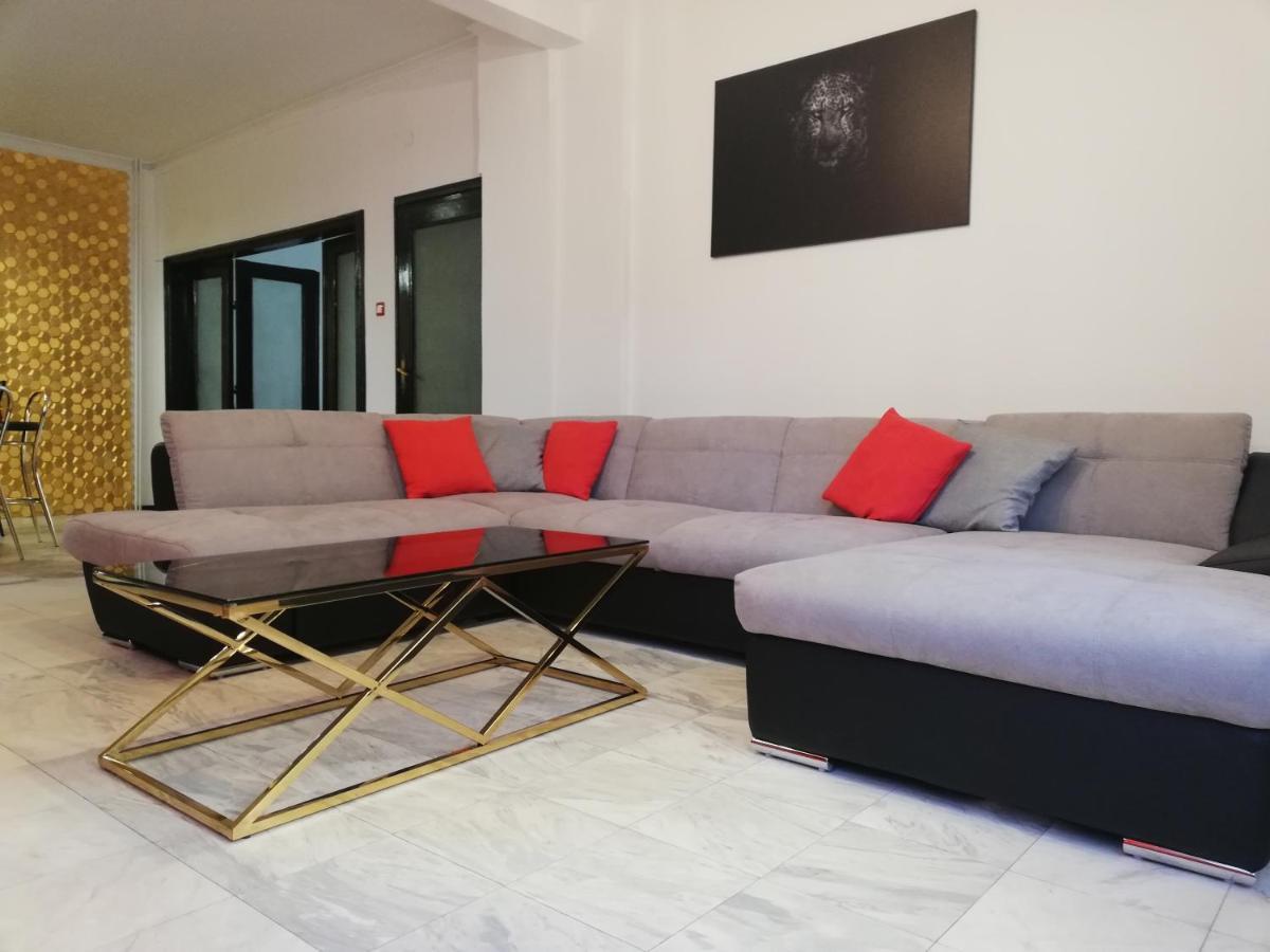 Top Center Cozy And Spacious Apartment โซเฟีย ภายนอก รูปภาพ