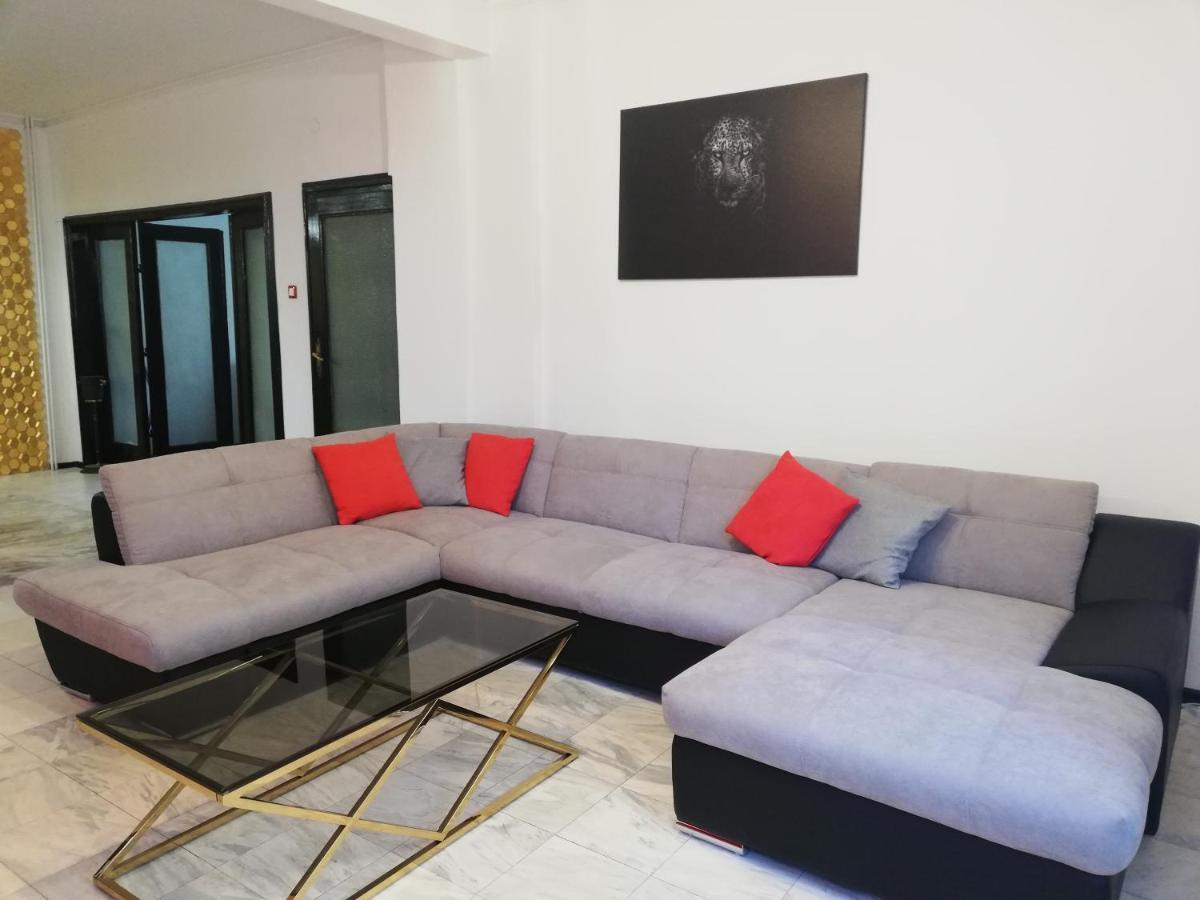 Top Center Cozy And Spacious Apartment โซเฟีย ภายนอก รูปภาพ