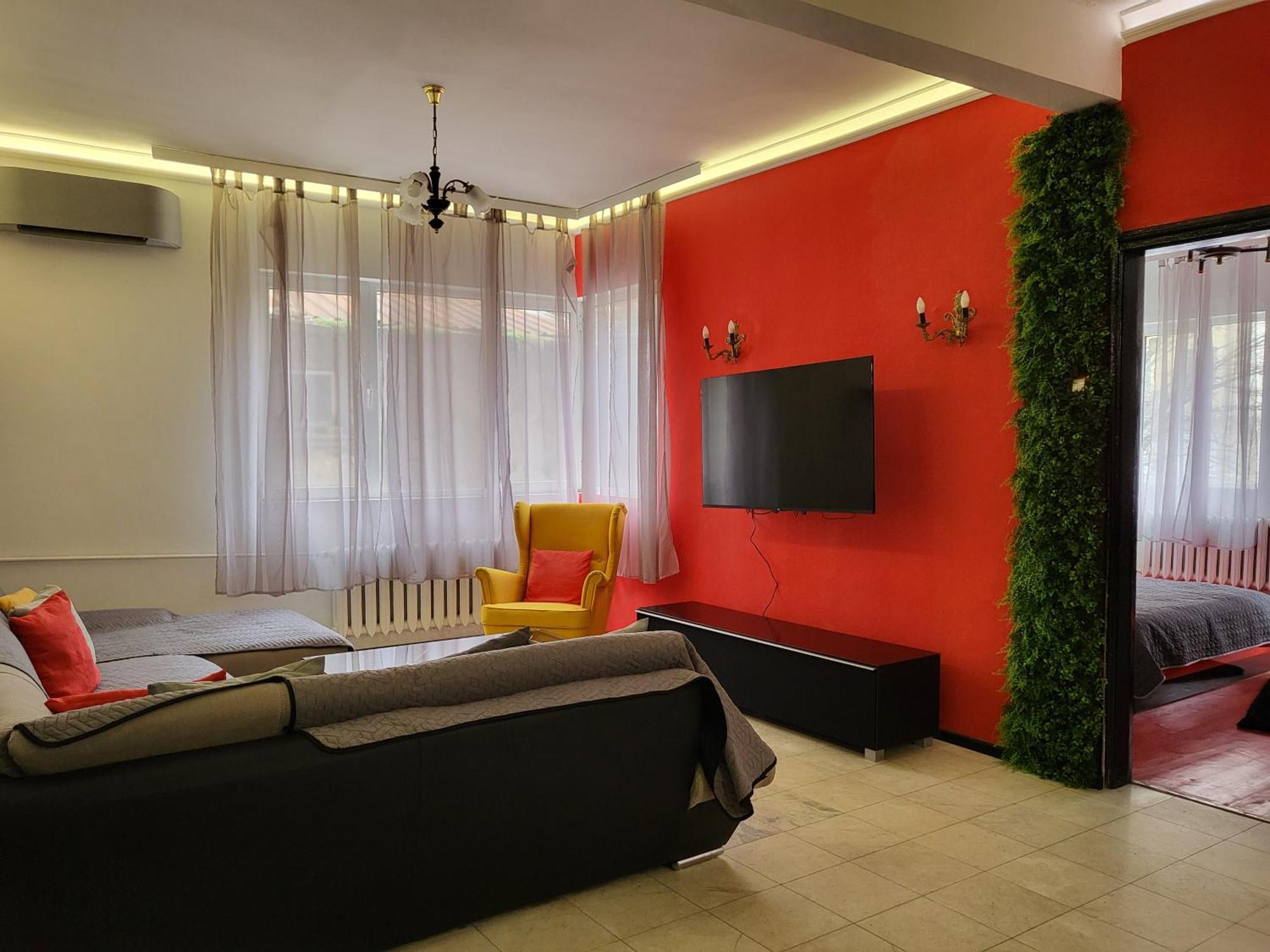 Top Center Cozy And Spacious Apartment โซเฟีย ภายนอก รูปภาพ